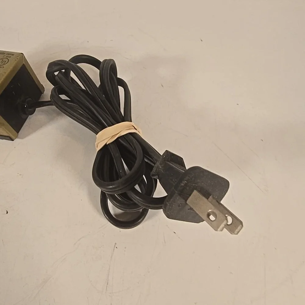 Tyco Pro Electric Racing System‎ Transformer Model 608B 18VDC 6VA Power Pack